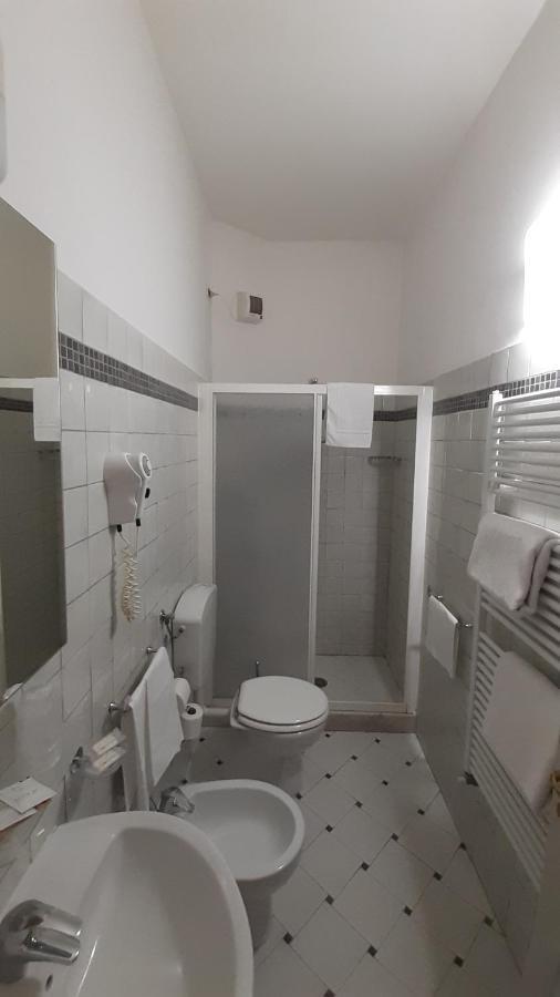 Albergo Moderno Lucca Ngoại thất bức ảnh