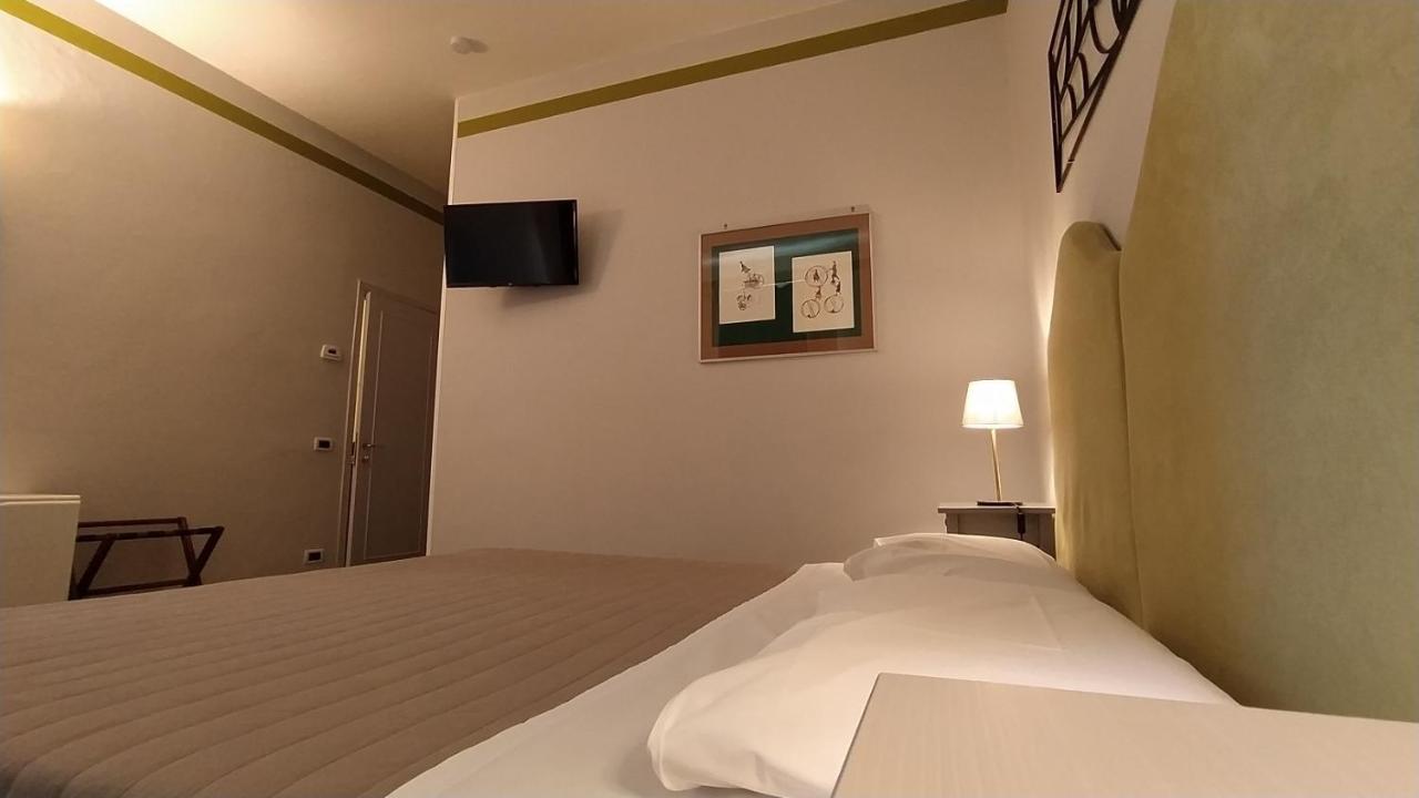 Albergo Moderno Lucca Ngoại thất bức ảnh