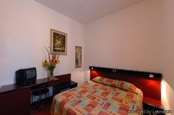 Albergo Moderno Lucca Ngoại thất bức ảnh
