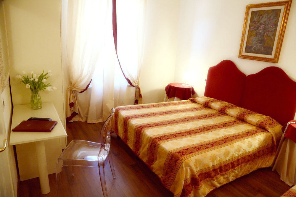 Albergo Moderno Lucca Ngoại thất bức ảnh